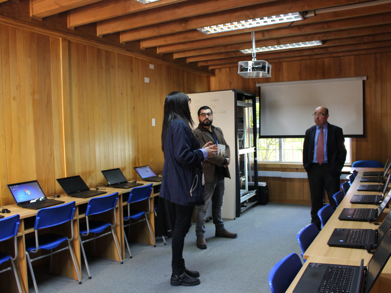 Comienzan visitas de evaluación externa con fines de mejora a carreras técnicas